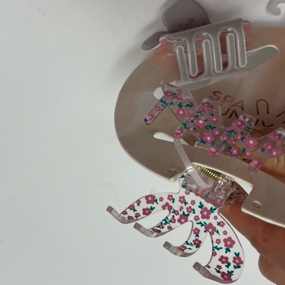 NWT ice cream 🍦🌺🍦 Spa Bunny Hair Claws Clips set of 3 - Picture 10 of 14